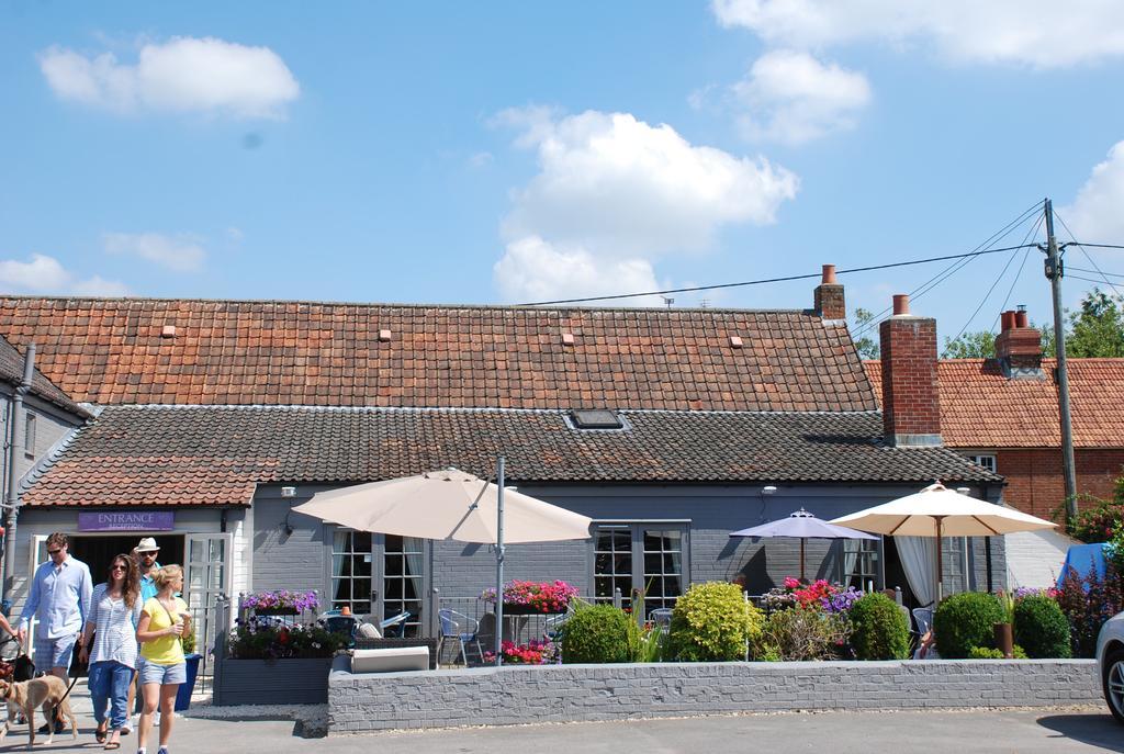 The Angel Inn وارمينستر المظهر الخارجي الصورة